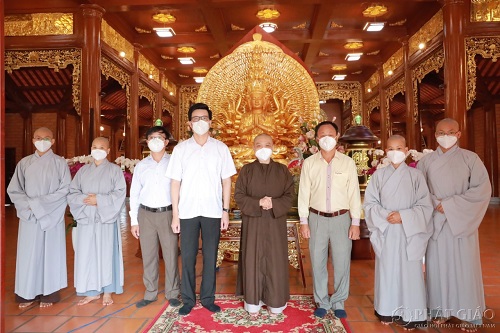 Ban Tôn giáo Chính phủ thăm Chùa Thiên Quang